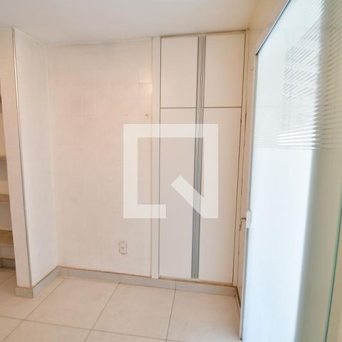 Casa à venda com 160m², 2 quartos e 5 vagasCozinha - Armários