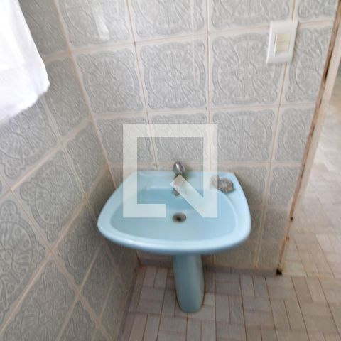 Casa à venda com 160m², 2 quartos e 5 vagasBanheiro de serviço
