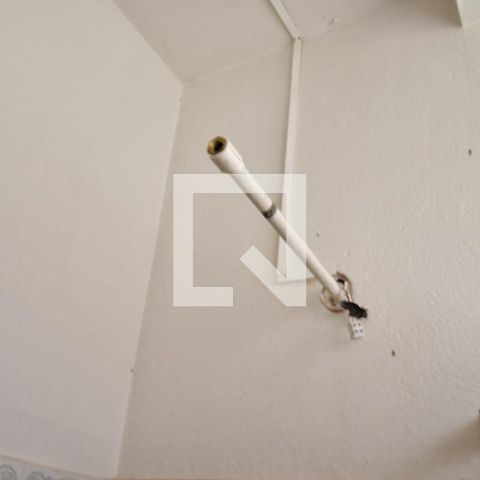 Casa à venda com 160m², 2 quartos e 5 vagasBanheiro de serviço - Detalhe