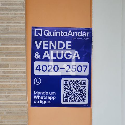 Casa à venda com 131m², 2 quartos e 1 vaga Casa à venda com 131m², 2 quartos e 1 vagaFachada
