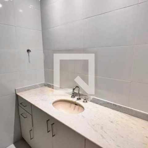 Apartamento à venda com 240m², 4 quartos e 1 vaga