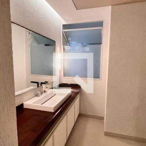Apartamento à venda com 240m², 4 quartos e 1 vaga