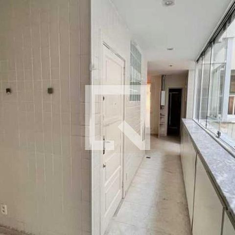 Apartamento à venda com 240m², 4 quartos e 1 vaga