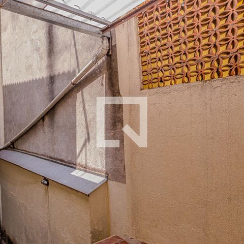 Casa de condomínio à venda com 150m², 5 quartos e 1 vaga Casa de condomínio à venda com 150m², 5 quartos e 1 vagaÁrea de Serviço