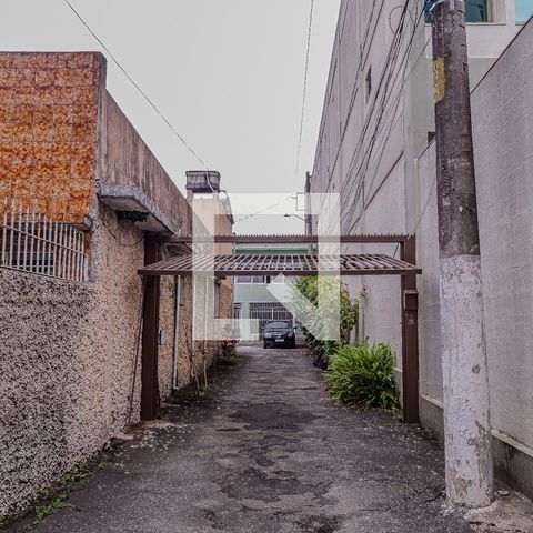 Casa de condomínio à venda com 150m², 5 quartos e 1 vaga Casa de condomínio à venda com 150m², 5 quartos e 1 vagaFachada