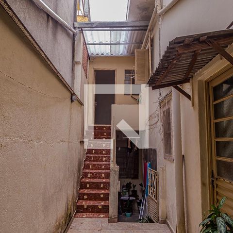 Casa de condomínio à venda com 150m², 5 quartos e 1 vaga Casa de condomínio à venda com 150m², 5 quartos e 1 vagaCorredor