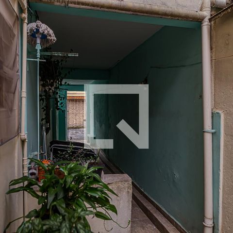 Casa de condomínio à venda com 150m², 5 quartos e 1 vaga Casa de condomínio à venda com 150m², 5 quartos e 1 vagaCorredor