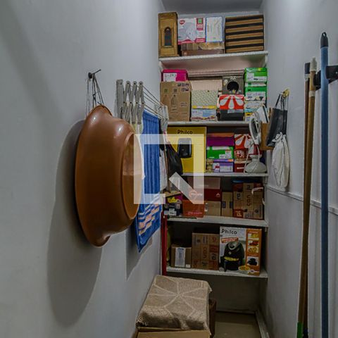 Casa de condomínio à venda com 150m², 5 quartos e 1 vaga Casa de condomínio à venda com 150m², 5 quartos e 1 vagaCorredor - Despensa