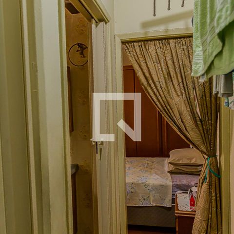 Casa de condomínio à venda com 150m², 5 quartos e 1 vaga Casa de condomínio à venda com 150m², 5 quartos e 1 vagaCorredor