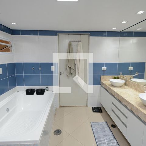 Casa para alugar com 250m², 3 quartos e 3 vagasBanheiro da Suíte