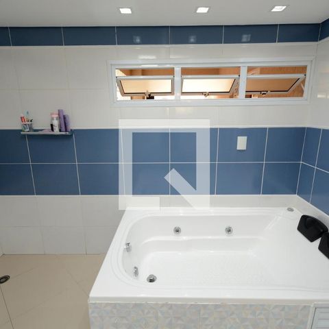 Casa para alugar com 250m², 3 quartos e 3 vagasBanheiro da Suíte