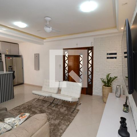 Casa para alugar com 250m², 3 quartos e 3 vagasSala