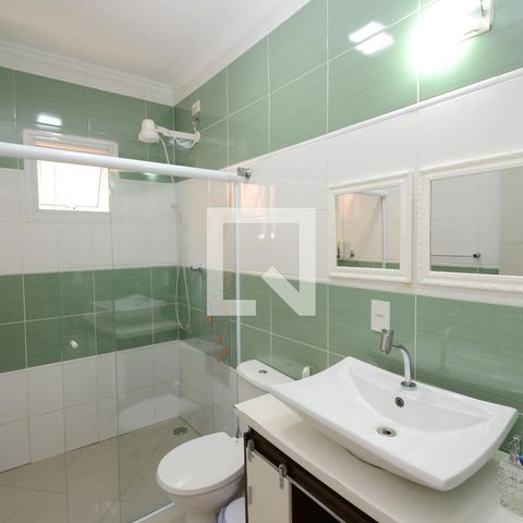 Casa para alugar com 250m², 3 quartos e 3 vagasBanheiro