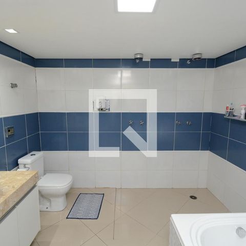 Casa para alugar com 250m², 3 quartos e 3 vagasBanheiro da Suíte