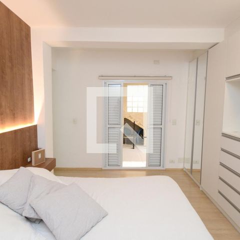 Casa para alugar com 250m², 3 quartos e 3 vagasSuíte