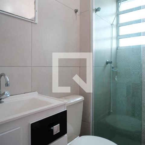 Apartamento à venda com 57m², 2 quartos e 1 vaga Apartamento à venda com 57m², 2 quartos e 1 vagaBanheiro