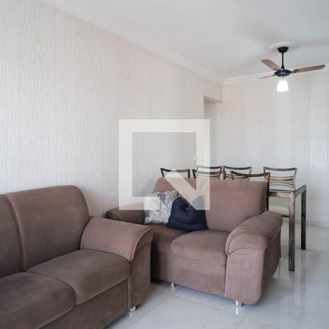 Apartamento à venda com 57m², 2 quartos e 1 vaga Apartamento à venda com 57m², 2 quartos e 1 vagaSala