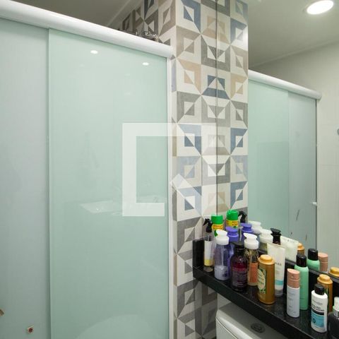 Apartamento à venda com 75m², 3 quartos e 1 vaga Apartamento à venda com 75m², 3 quartos e 1 vagaBanheiro 2