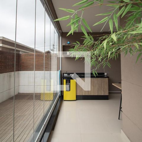 Apartamento à venda com 75m², 3 quartos e 1 vaga Apartamento à venda com 75m², 3 quartos e 1 vagaVaranda