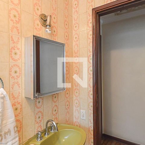 Casa à venda com 148m², 3 quartos e 2 vagasBanheiro