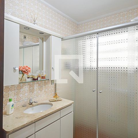 Casa à venda com 148m², 3 quartos e 2 vagasBanheiro da Suíte