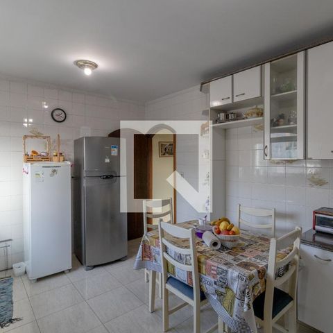 Casa à venda com 230m², 4 quartos e 4 vagas Casa à venda com 230m², 4 quartos e 4 vagasCozinha