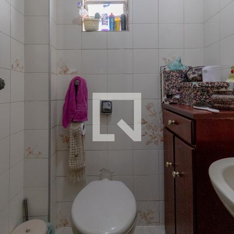 Casa à venda com 230m², 4 quartos e 4 vagas Casa à venda com 230m², 4 quartos e 4 vagasBanheiro 2