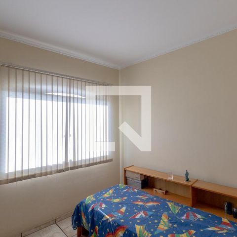 Casa à venda com 230m², 4 quartos e 4 vagas Casa à venda com 230m², 4 quartos e 4 vagasQuarto 1