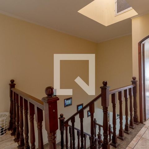Casa à venda com 230m², 4 quartos e 4 vagas Casa à venda com 230m², 4 quartos e 4 vagasCorredor