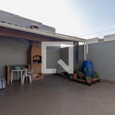 Casa à venda com 230m², 4 quartos e 4 vagas Casa à venda com 230m², 4 quartos e 4 vagasChurrasqueira