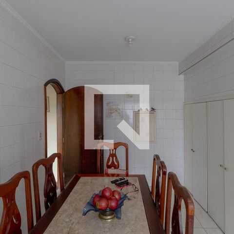 Casa à venda com 230m², 4 quartos e 4 vagas Casa à venda com 230m², 4 quartos e 4 vagasSala de Jantar