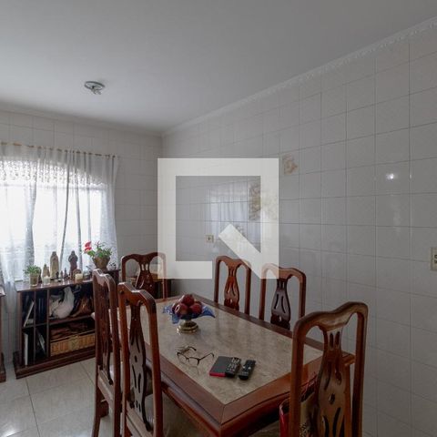 Casa à venda com 230m², 4 quartos e 4 vagas Casa à venda com 230m², 4 quartos e 4 vagasSala de Jantar