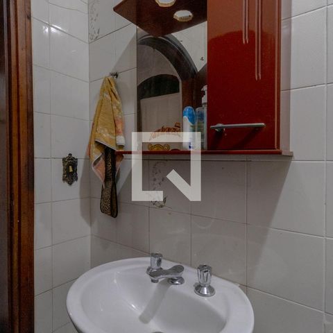 Casa à venda com 230m², 4 quartos e 4 vagas Casa à venda com 230m², 4 quartos e 4 vagasBanheiro 1