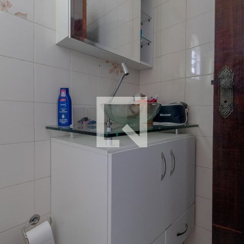 Casa à venda com 230m², 4 quartos e 4 vagas Casa à venda com 230m², 4 quartos e 4 vagasBanheiro 1