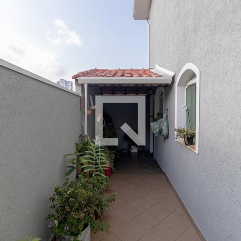 Casa à venda com 230m², 4 quartos e 4 vagas Casa à venda com 230m², 4 quartos e 4 vagasCorredor