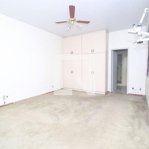 Casa para alugar com 320m², 4 quartos e 2 vagasSuíte 