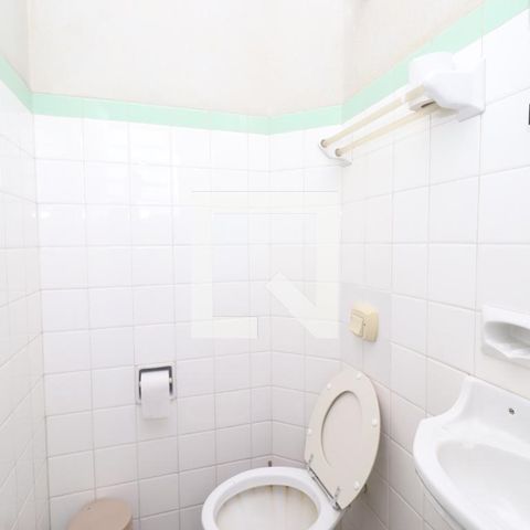Casa para alugar com 320m², 4 quartos e 2 vagasBanheiro garagem