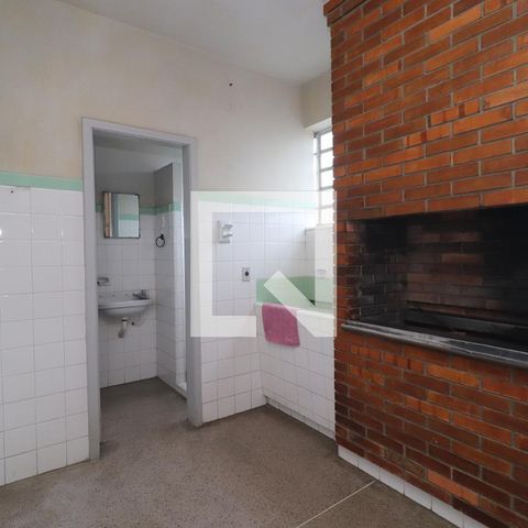 Casa para alugar com 320m², 4 quartos e 2 vagasÁrea comum - Churrasqueira
