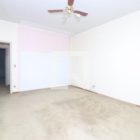 Casa para alugar com 320m², 4 quartos e 2 vagasSuíte