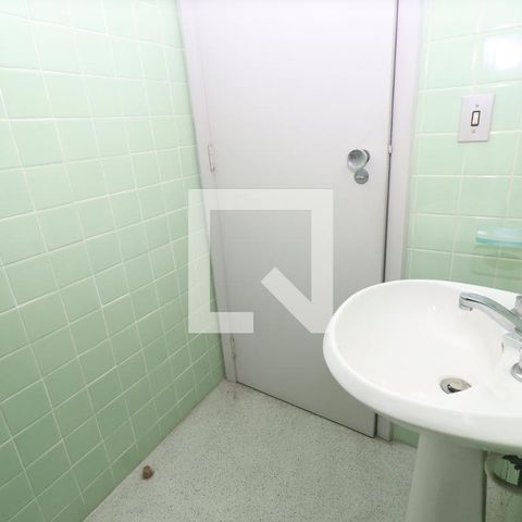 Casa para alugar com 320m², 4 quartos e 2 vagasLavabo