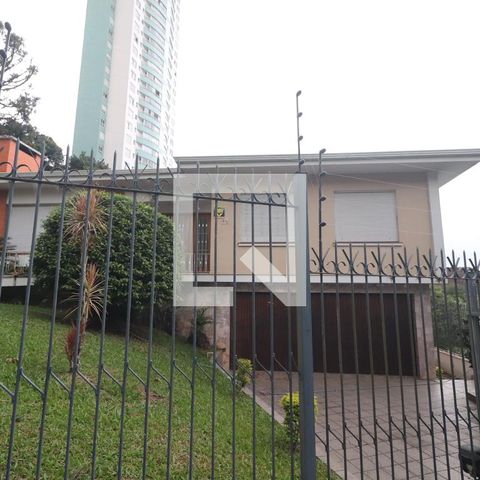 Casa para alugar com 320m², 4 quartos e 2 vagasfachada