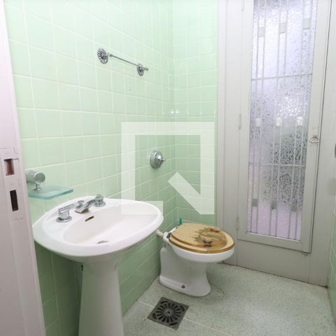 Casa para alugar com 320m², 4 quartos e 2 vagasLavabo