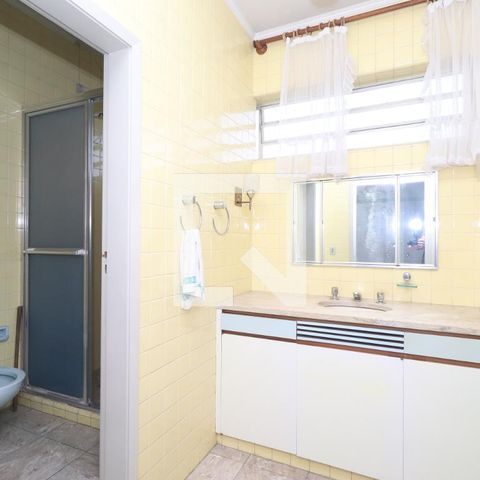 Casa para alugar com 320m², 4 quartos e 2 vagasBanheiro