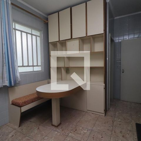 Casa para alugar com 320m², 4 quartos e 2 vagasCozinha