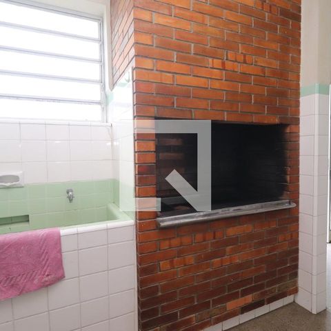 Casa para alugar com 320m², 4 quartos e 2 vagasÁrea comum - Churrasqueira