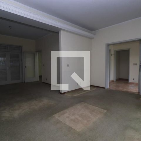 Casa para alugar com 320m², 4 quartos e 2 vagasSala