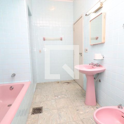 Casa para alugar com 320m², 4 quartos e 2 vagasBanheiro da Suíte