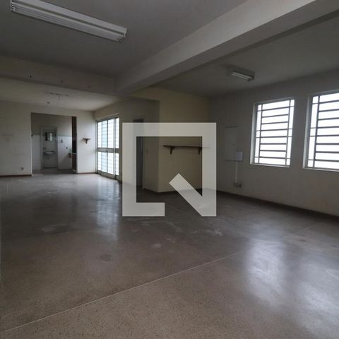 Casa para alugar com 320m², 4 quartos e 2 vagasgaragem