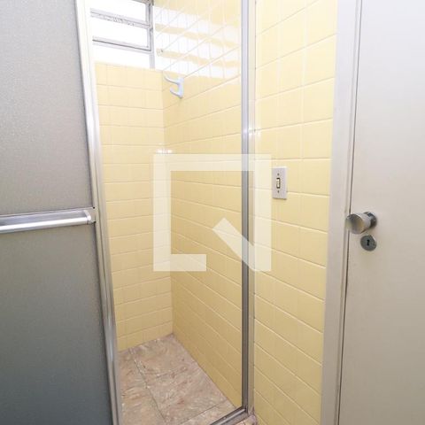 Casa para alugar com 320m², 4 quartos e 2 vagasBanheiro