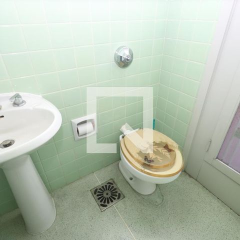 Casa para alugar com 320m², 4 quartos e 2 vagasLavabo